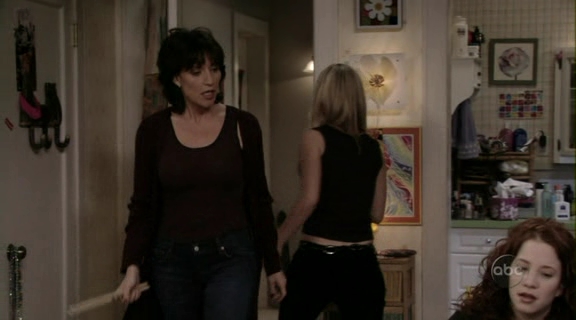 Charmed-Online_dot_nl-8SimpleRules-1x17-1011.jpg
