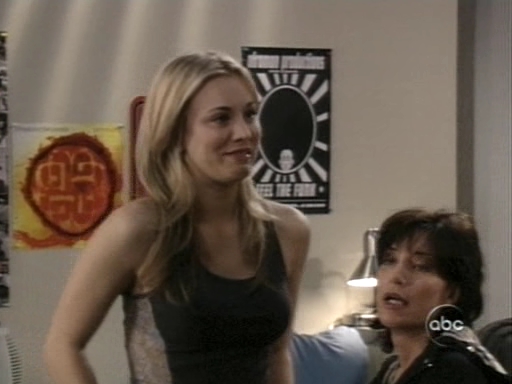 Charmed-Online_dot_nl-8SimpleRules-1x18-0965.jpg