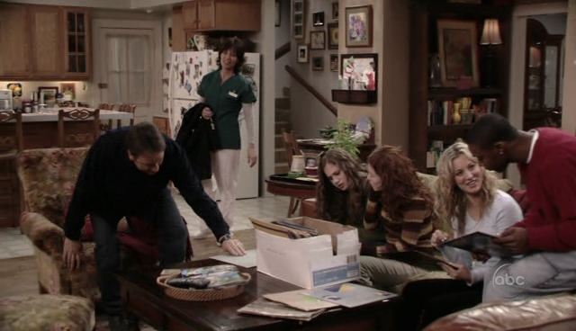 Charmed-Online_dot_nl-8SimpleRules-1x19-0910.jpg