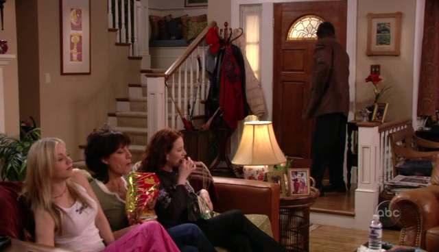 Charmed-Online_dot_nl-8SimpleRules-1x20-0716.jpg