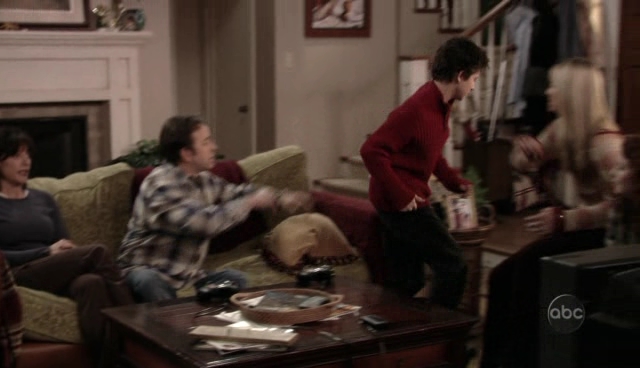 Charmed-Online_dot_nl-8SimpleRules-1x21-0470.jpg
