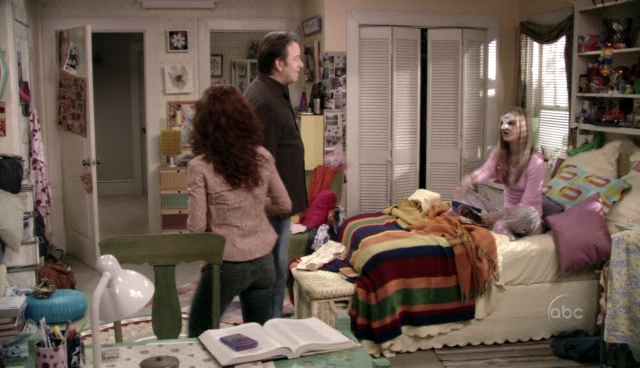 Charmed-Online_dot_nl-8SimpleRules-1x21-0825.jpg