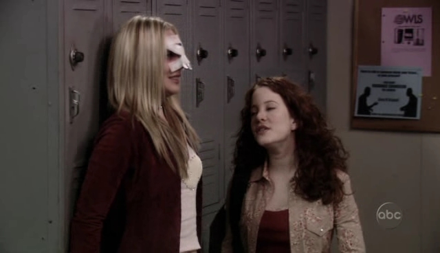 Charmed-Online_dot_nl-8SimpleRules-1x21-0919.jpg