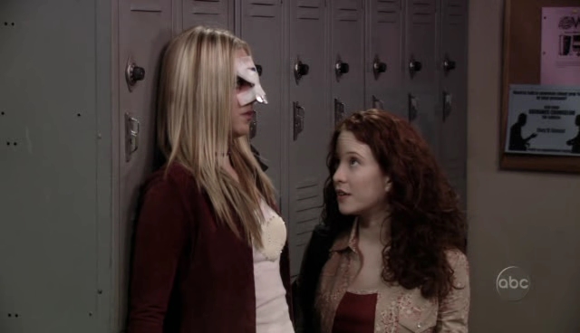 Charmed-Online_dot_nl-8SimpleRules-1x21-0924.jpg