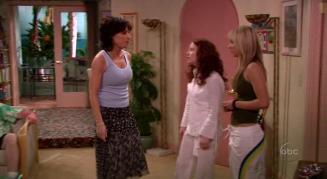 Charmed-Online_dot_nl-8SimpleRules-1x22-0513.jpg