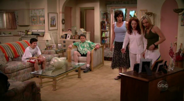 Charmed-Online_dot_nl-8SimpleRules-1x22-0519.jpg