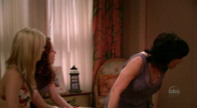 Charmed-Online_dot_nl-8SimpleRules-1x22-0808.jpg