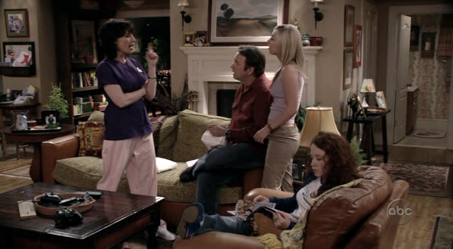 Charmed-Online_dot_nl-8SimpleRules-1x25-0229.jpg