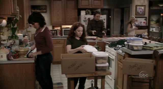 Charmed-Online_dot_nl-8SimpleRules-1x25-0474.jpg