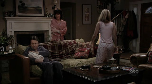 Charmed-Online_dot_nl-8SimpleRules-1x25-0569.jpg