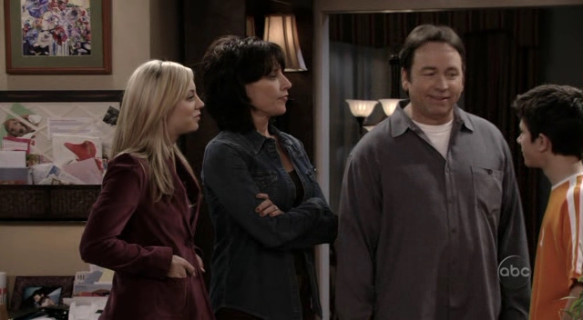 Charmed-Online_dot_nl-8SimpleRules-1x25-0918.jpg