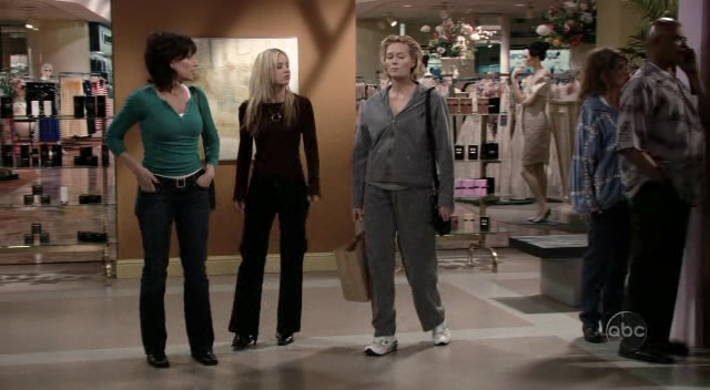 Charmed-Online_dot_nl-8SimpleRules-1x27-0682.jpg