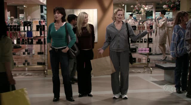 Charmed-Online_dot_nl-8SimpleRules-1x27-0685.jpg