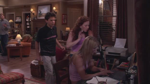 Charmed-Online-dot-nl_8SimpleRules-2x01-0106.jpg