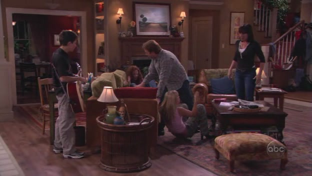 Charmed-Online-dot-nl_8SimpleRules-2x01-0316.jpg