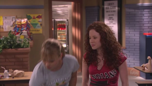 Charmed-Online-dot-nl_8SimpleRules-2x01-0901.jpg