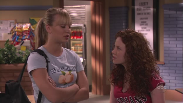 Charmed-Online-dot-nl_8SimpleRules-2x01-0910.jpg