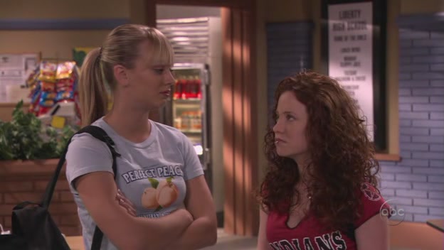 Charmed-Online-dot-nl_8SimpleRules-2x01-0913.jpg