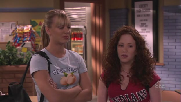 Charmed-Online-dot-nl_8SimpleRules-2x01-0916.jpg