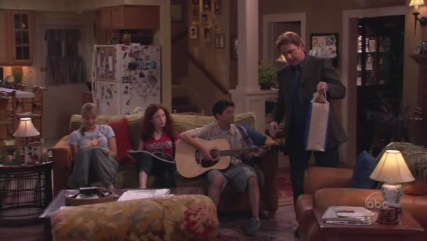 Charmed-Online-dot-nl_8SimpleRules-2x01-1027.jpg