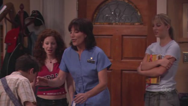 Charmed-Online-dot-nl_8SimpleRules-2x01-1114.jpg