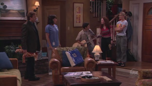 Charmed-Online-dot-nl_8SimpleRules-2x01-1155.jpg