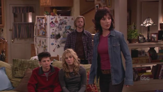 Charmed-Online-dot-nl_8SimpleRules-2x12-6571.jpg
