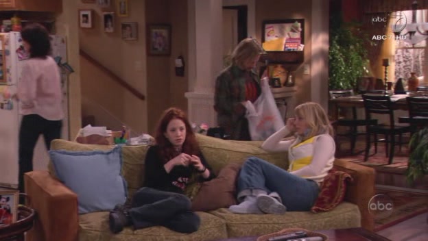 Charmed-Online-dot-nl_8SimpleRules-2x13-7371.jpg Charmed-Online-dot-nl_8SimpleRules-2x13-7371.jpg