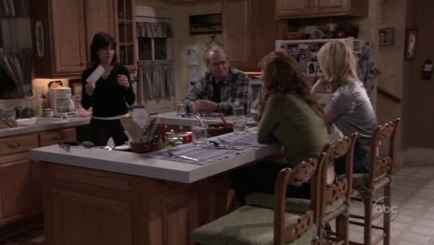 Charmed-Online_dot_nl-8SimpleRules-2x18-8997.jpg