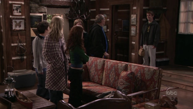 Charmed-Online_dot_nl-8SimpleRules-2x19-11029.jpg