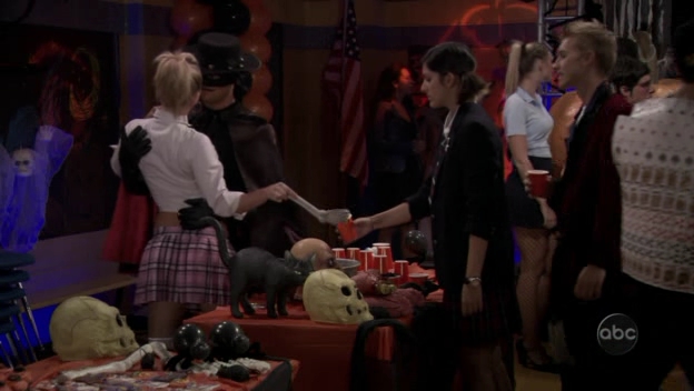 Charmed-Online_dot_nl-8SimpleRules-3x06-0819.jpg