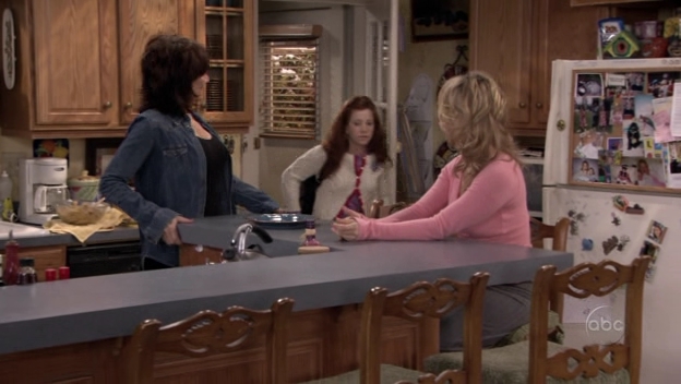 Charmed-Online_dot_nl-8SimpleRules-3x11-5706.jpg