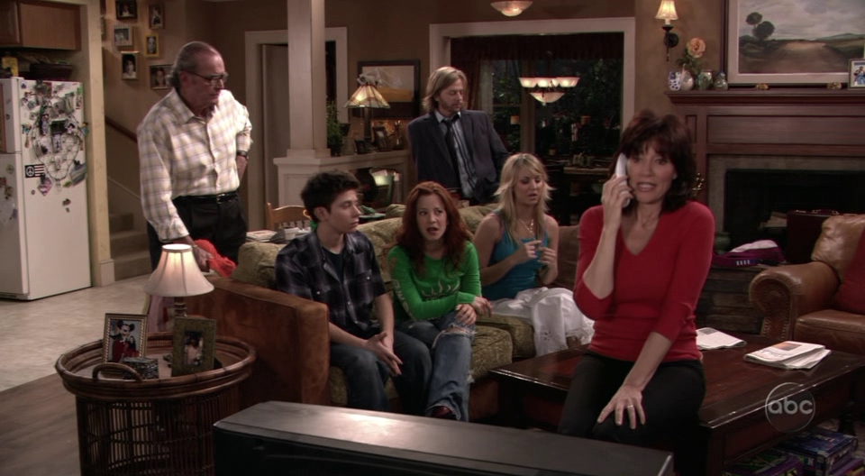 Charmed-Online_dot_nl-8SimpleRules-3x247434.jpg