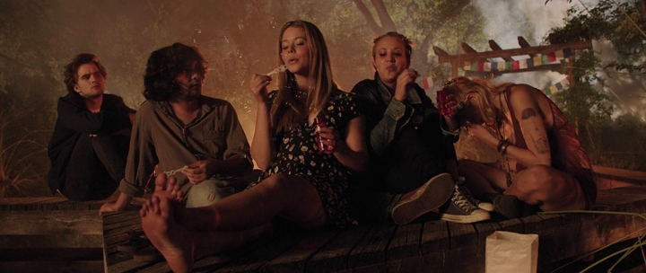 Charmed-Online-dot-NL-BurningBodhi4503.jpg