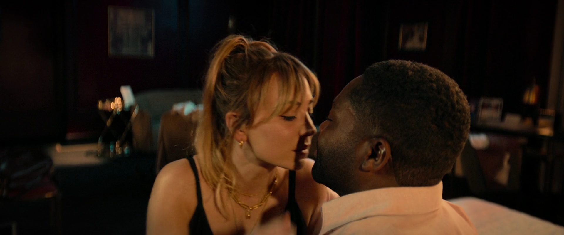 Charmed-Online-dot-nl_Roleplay1803.jpg Charmed-Online-dot-nl_Roleplay1803.jpg