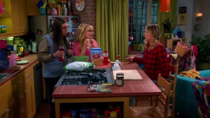 ashley-greCharmed-Online-dot-net_TBBT7x08-0570.jpg