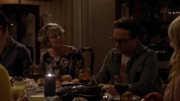 charmed-online-dot-net_TBBT-S08E18-0461.jpg