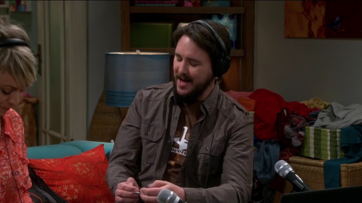 charmed-online-dot-net_TBBT-S08E20-0350.jpg