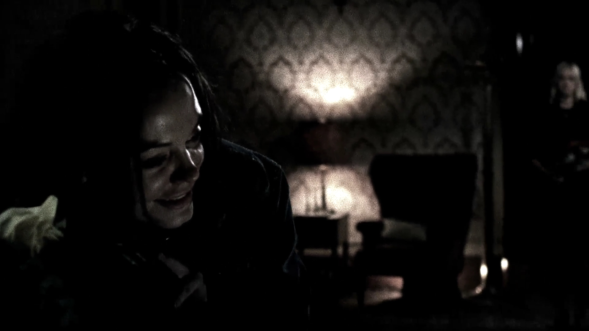 Charmed-Online-dot-NL-DeadAwake1760.jpg
