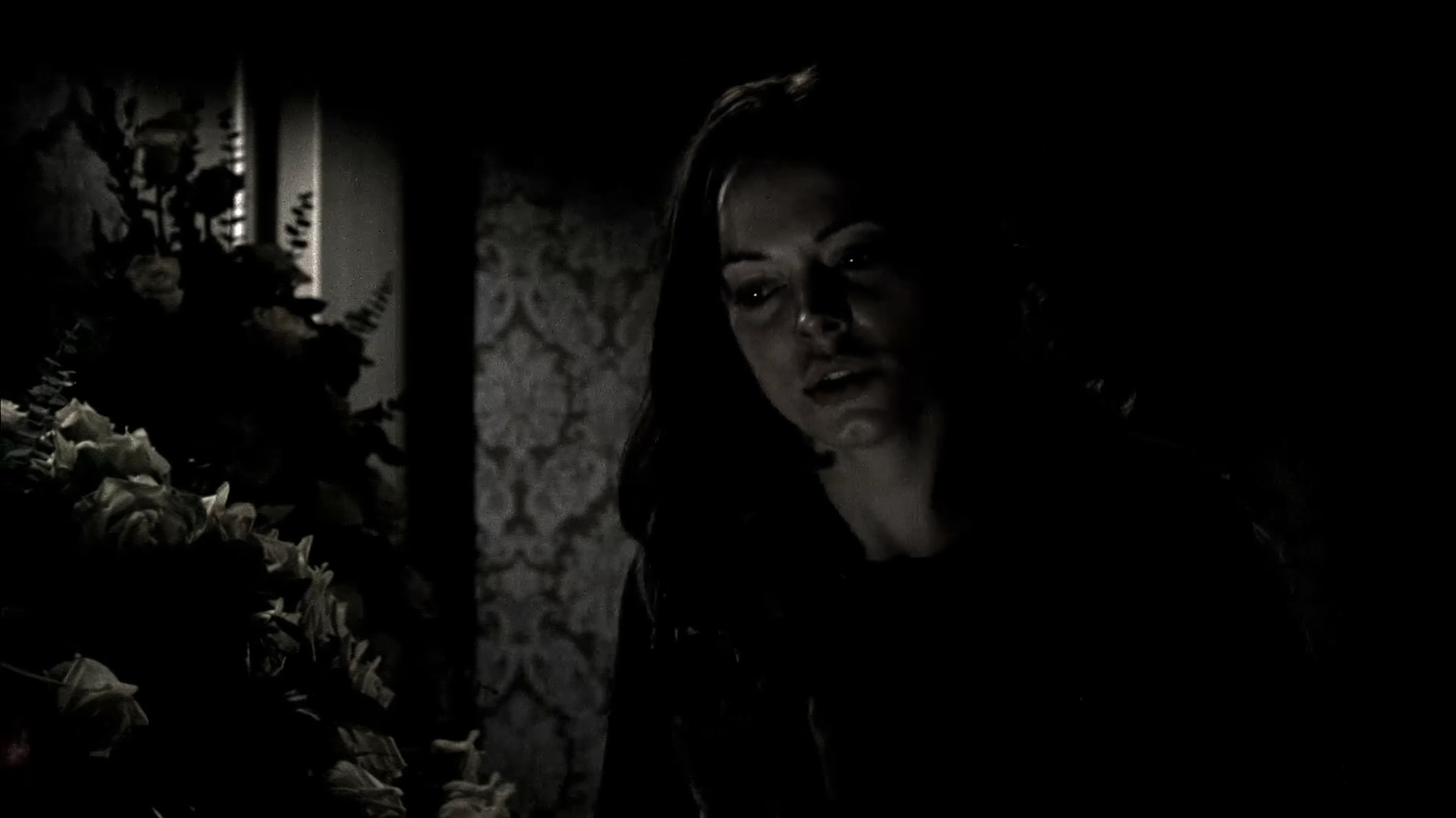 Charmed-Online-dot-NL-DeadAwake1769.jpg