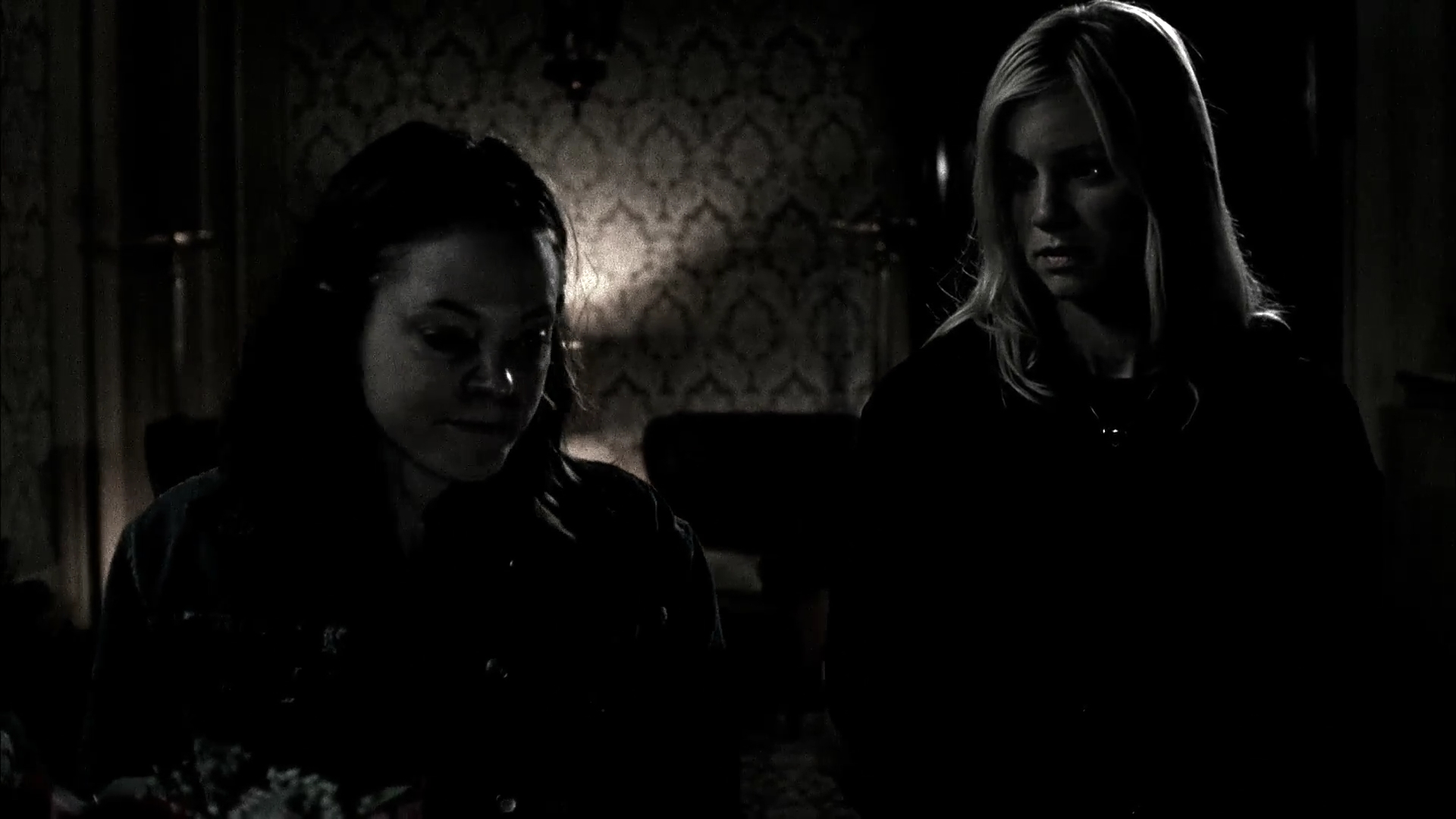 Charmed-Online-dot-NL-DeadAwake1815.jpg