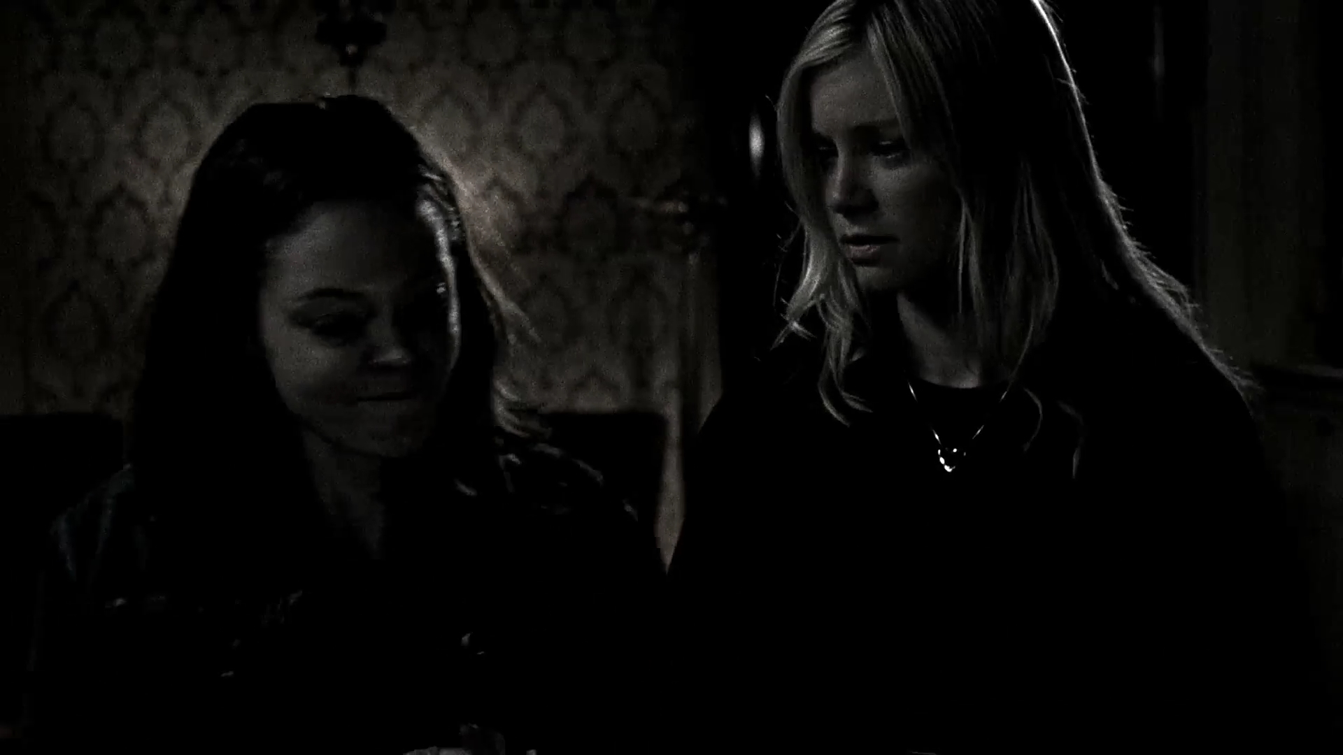 Charmed-Online-dot-NL-DeadAwake1819.jpg
