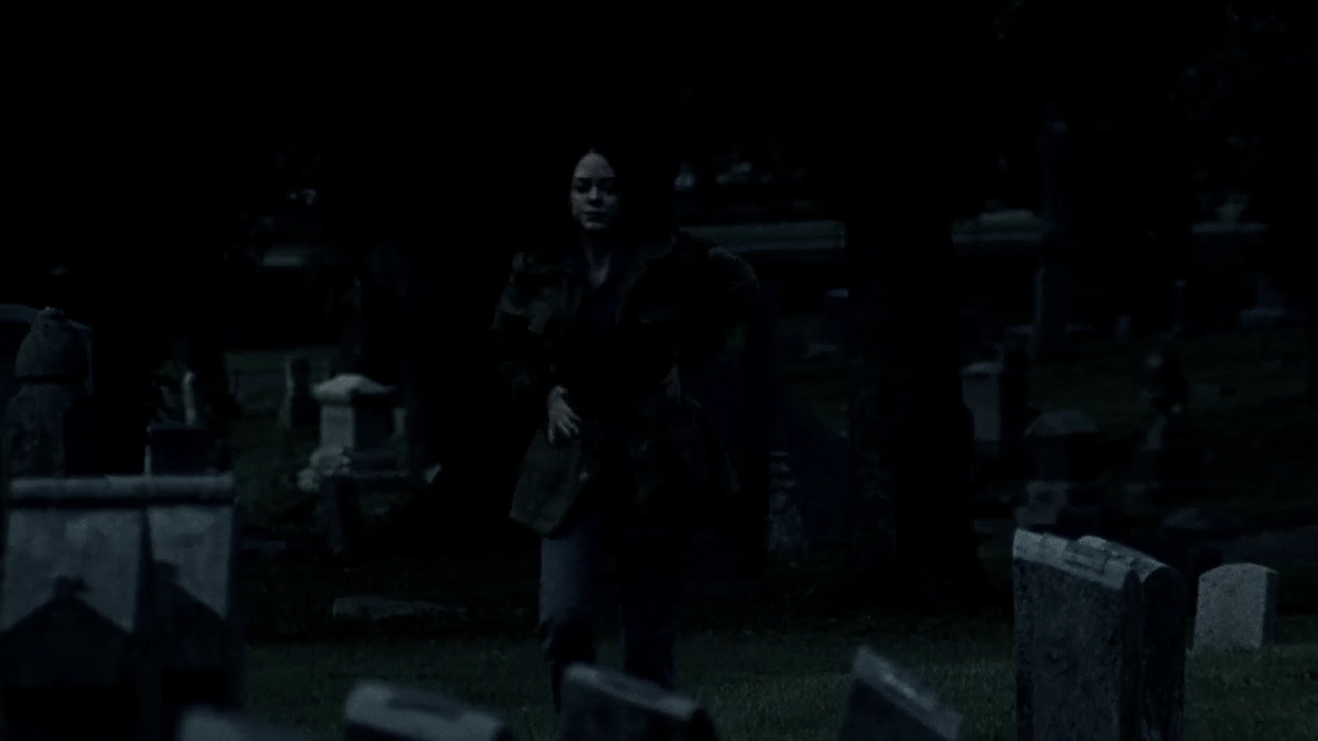 Charmed-Online-dot-NL-DeadAwake2057.jpg