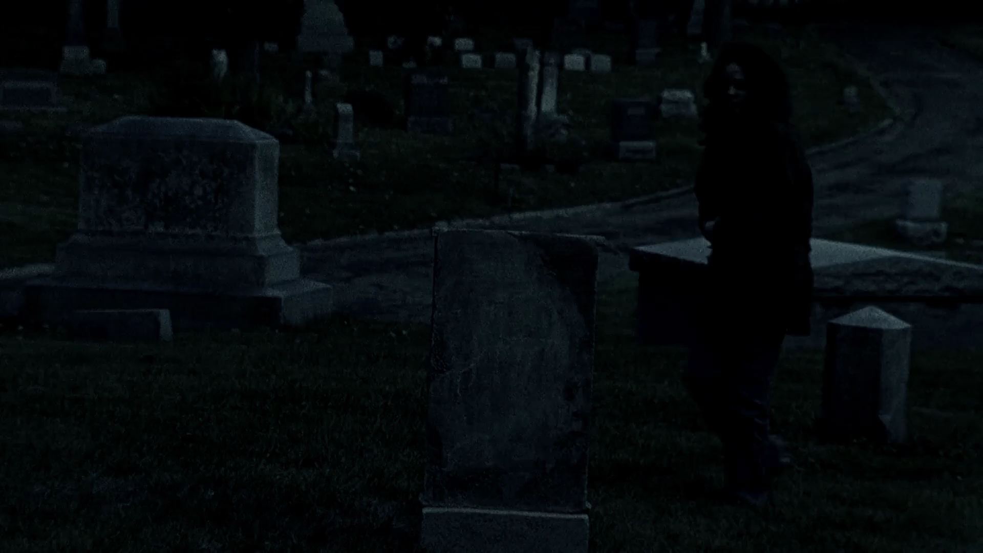 Charmed-Online-dot-NL-DeadAwake2065.jpg