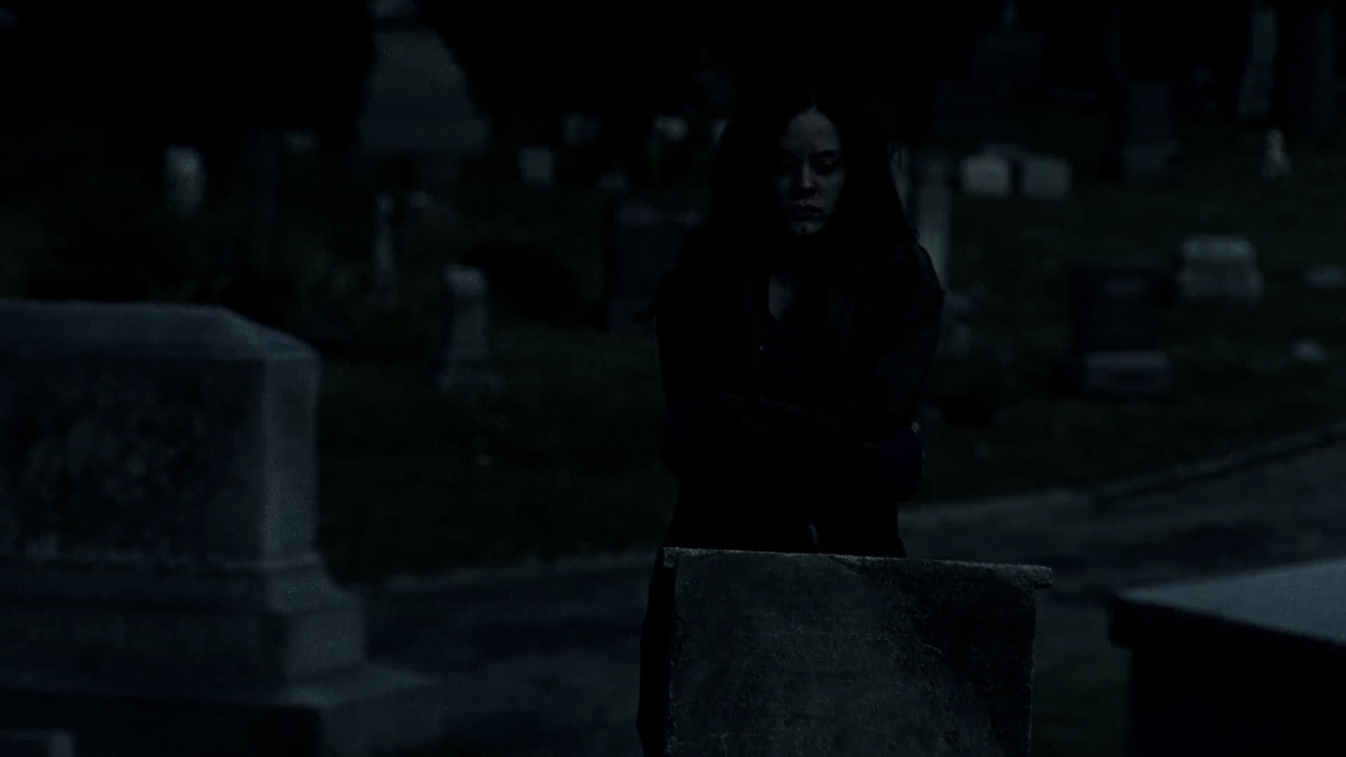 Charmed-Online-dot-NL-DeadAwake2073.jpg