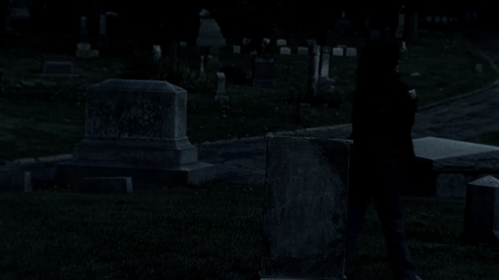 Charmed-Online-dot-NL-DeadAwake2085.jpg