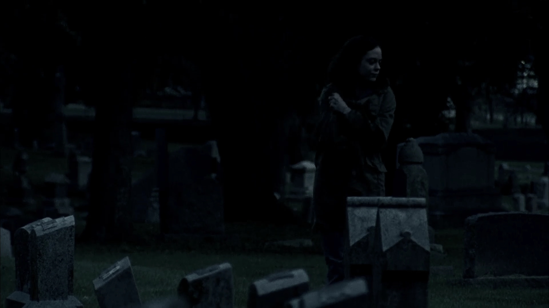 Charmed-Online-dot-NL-DeadAwake2088.jpg