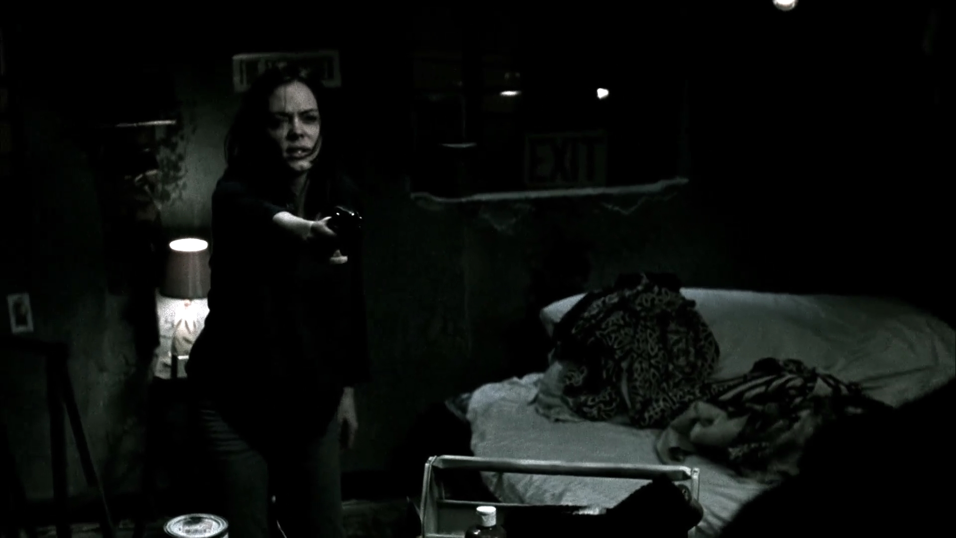 Charmed-Online-dot-NL-DeadAwake2317.jpg
