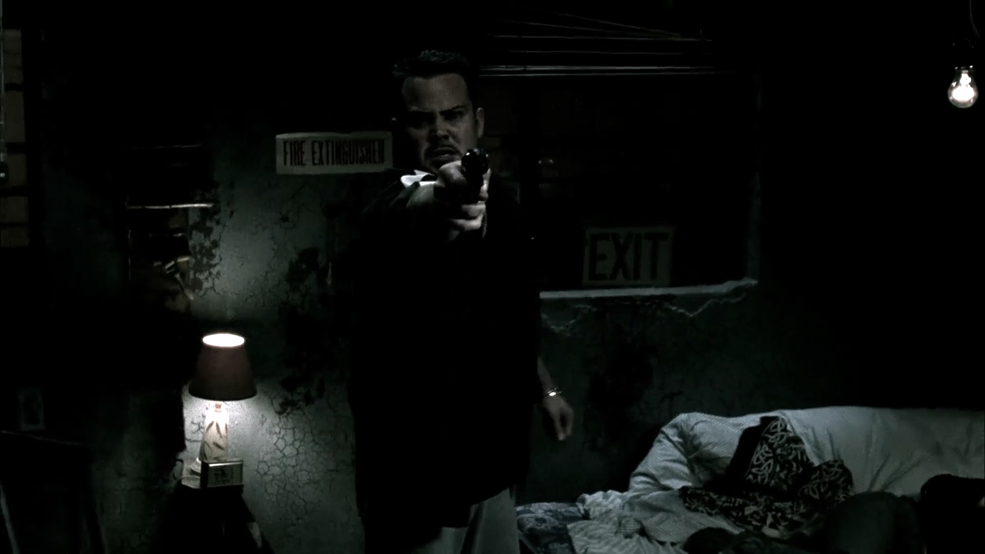 Charmed-Online-dot-NL-DeadAwake2422.jpg
