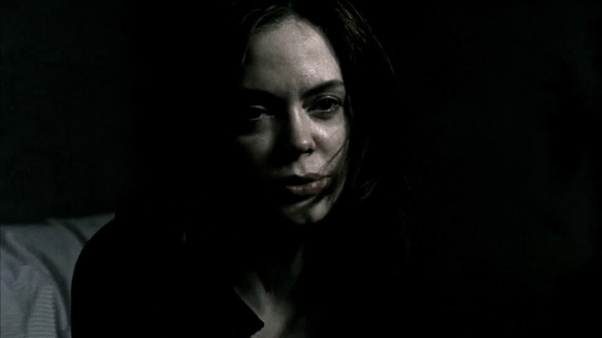 Charmed-Online-dot-NL-DeadAwake2451.jpg